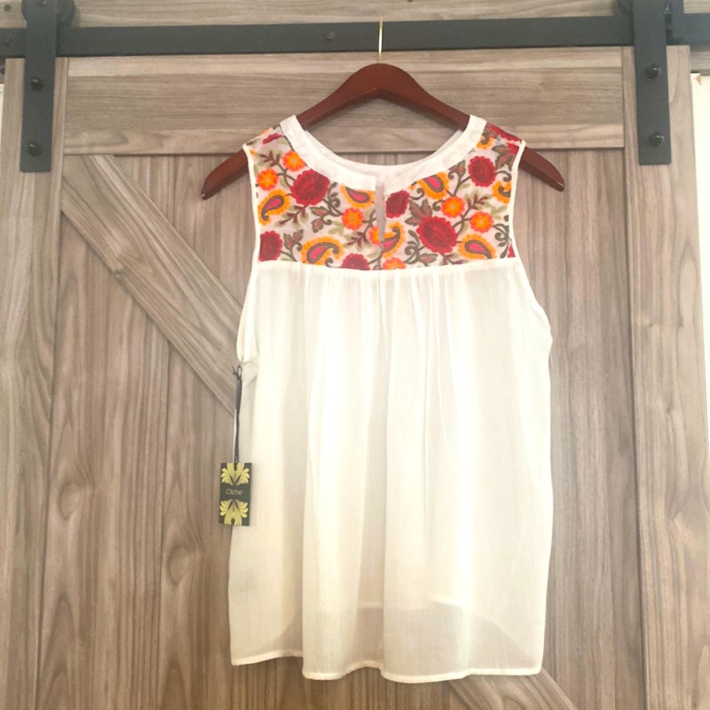 Cliche Sleeveless Embroidered Blouse